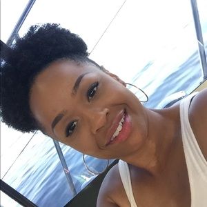 Meet your Posher, Ashley